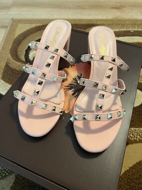 Heritage Pale Pink Pyramid Stud Slide Sandals